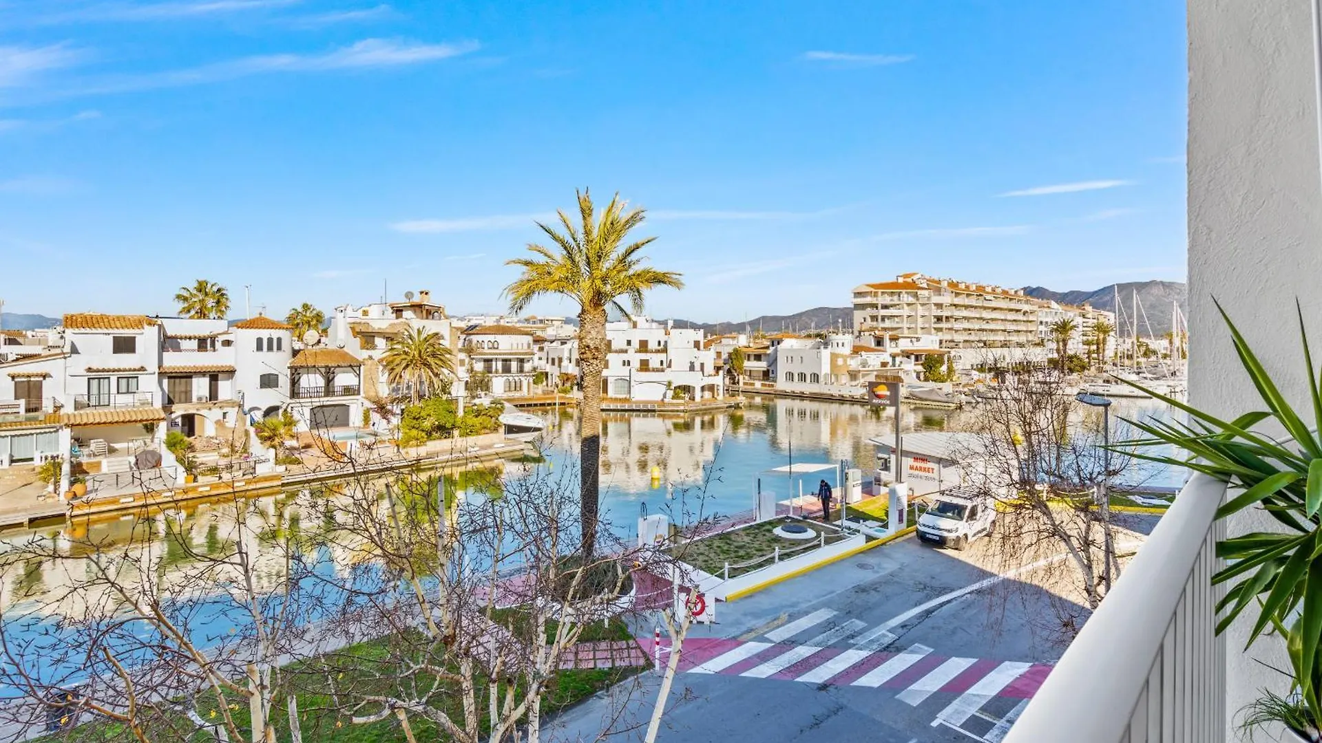 דירה אמפוריבראבה Welcs Apartamento 219 Emp Frente Al Canal