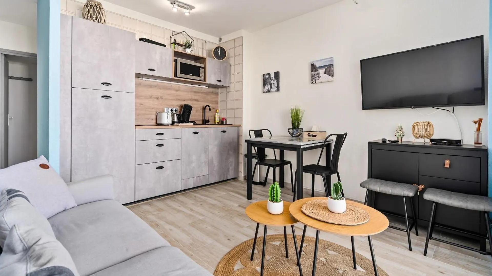 אמפוריבראבה Welcs Apartamento 219 Emp Frente Al Canal